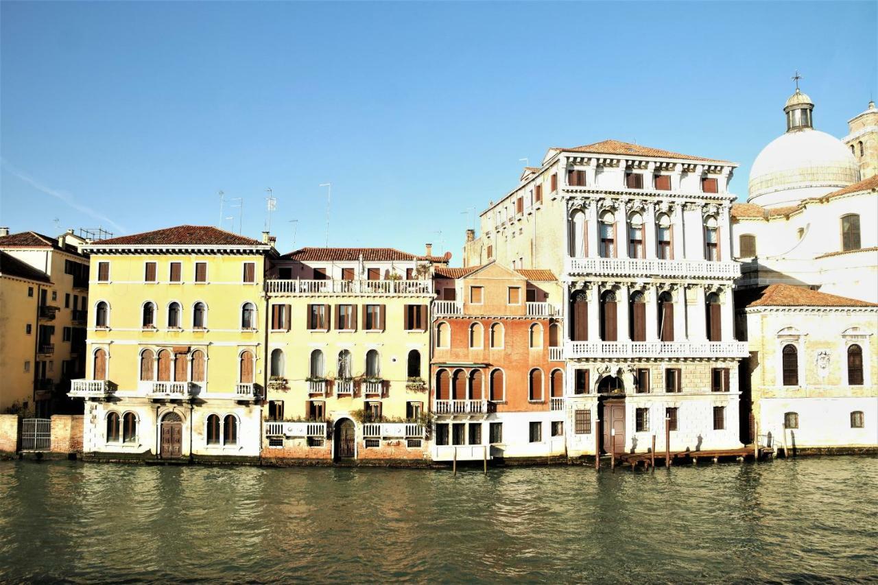Guest house Noble Palace Grand Canal *