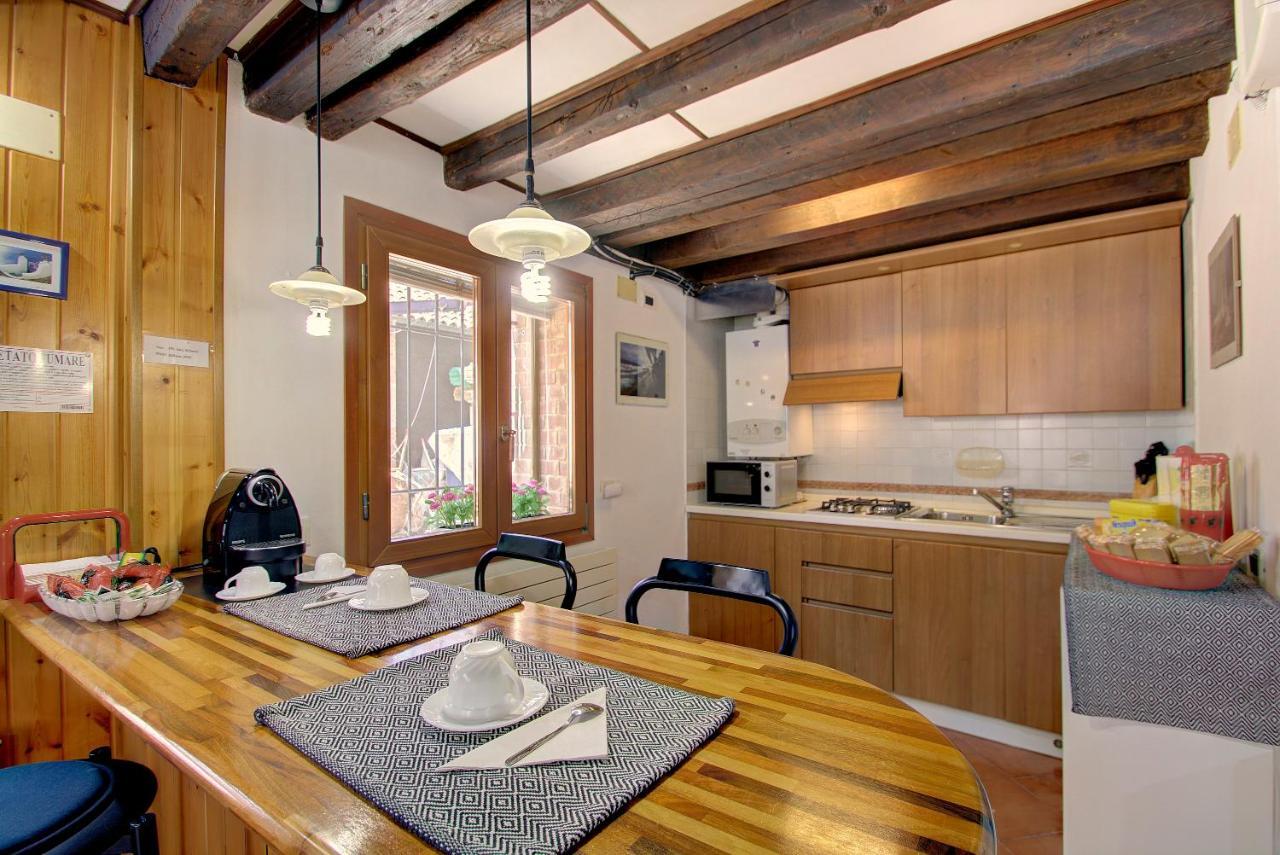 Apartamento Canal-door
