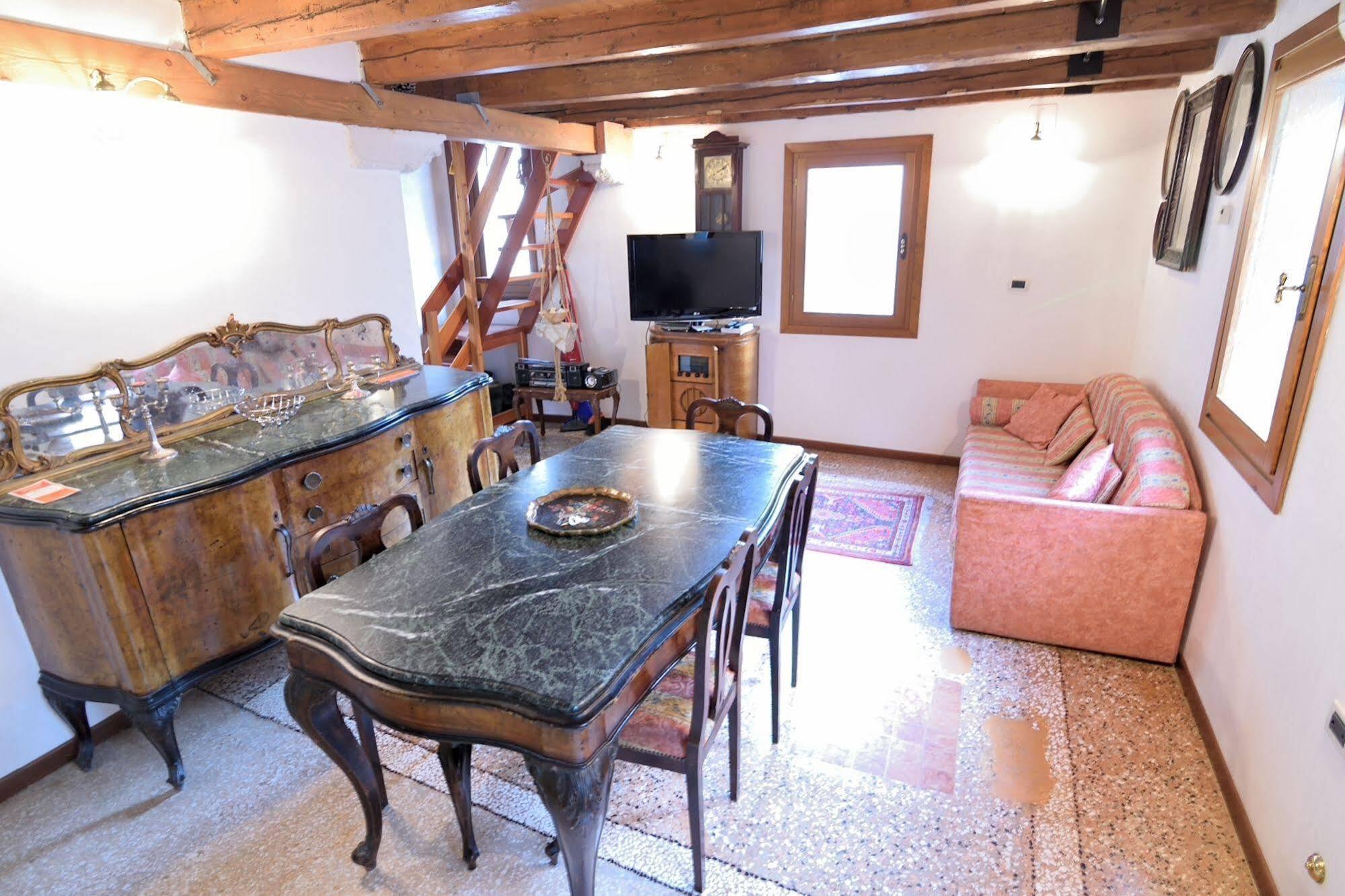 Papa Paolo Ii Apartment