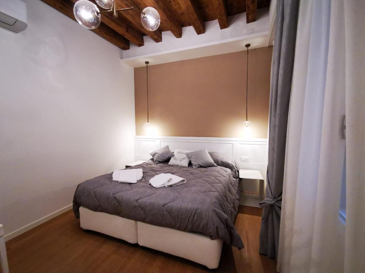 Deluxe 3 Bedroom Flat In Rialto Venice