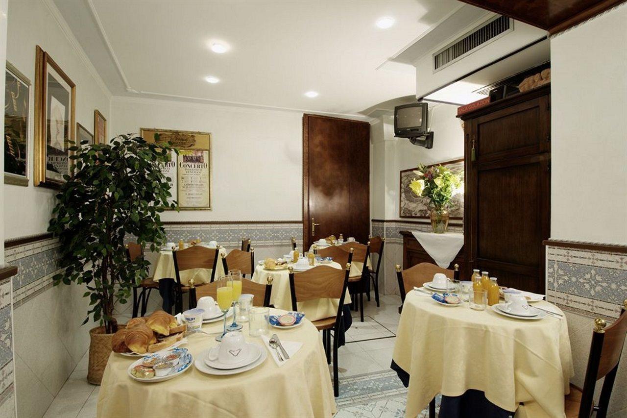 Hotel Roulette 3 3*