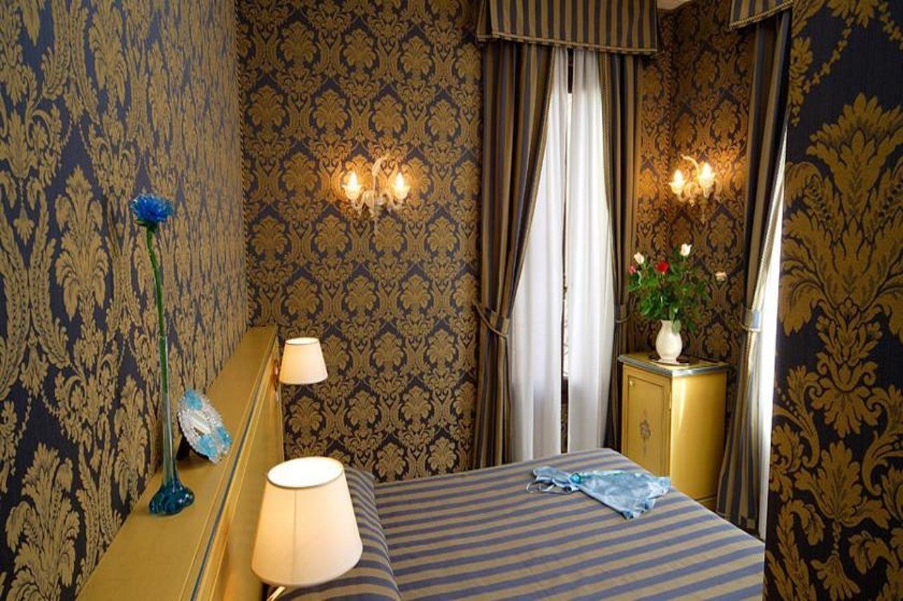 Roulette 3 Hotel 3*