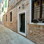 Barbaria Appartament Near Rialto & San Marco