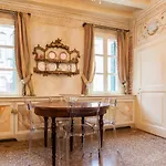 Explore Venice From A Sophisticated Hideaway In San Polo