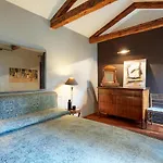 Charming House Iqs