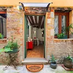 Ca 3 Leoni - Romantic House In The Heart Of Venice