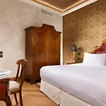 Empress Theodora Apartments
