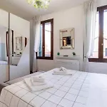Residence House Canal 2