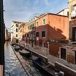 Residence House Canal 2