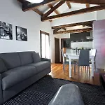 Good Wine Apartments