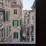 Altana Venice Apartment
