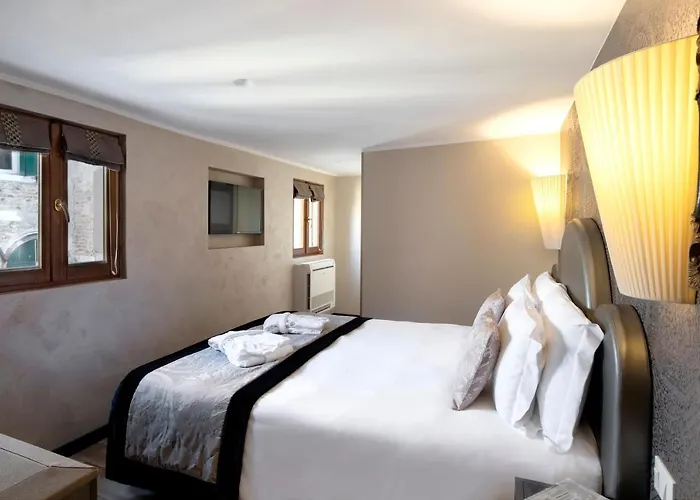 Alle Guglie Boutique Hotel