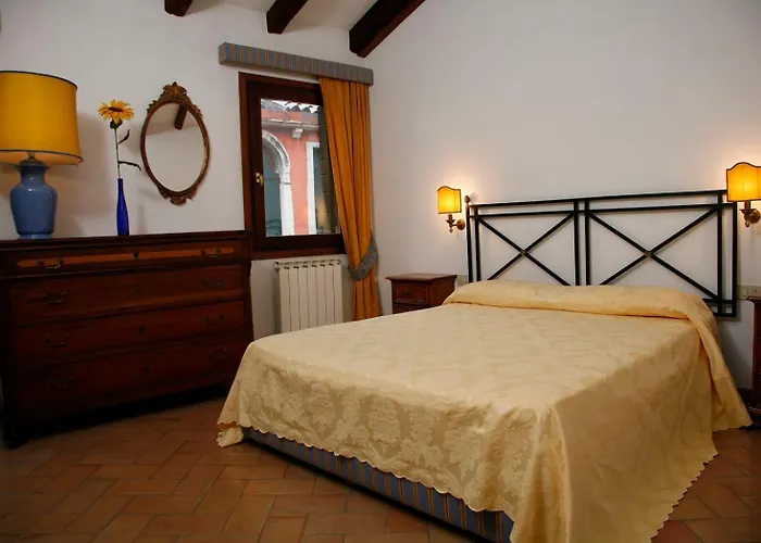 Venice Salute Apartments