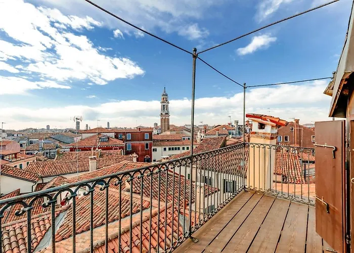 Best View In Venice! Charming Apartment With Private Roof Terrace