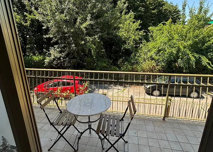 House In The Park! Free Parking And Convenient To Venice