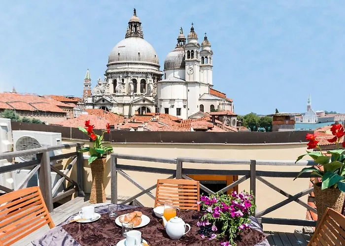 Dorsoduro Charme Apartments By Wonderful Italy