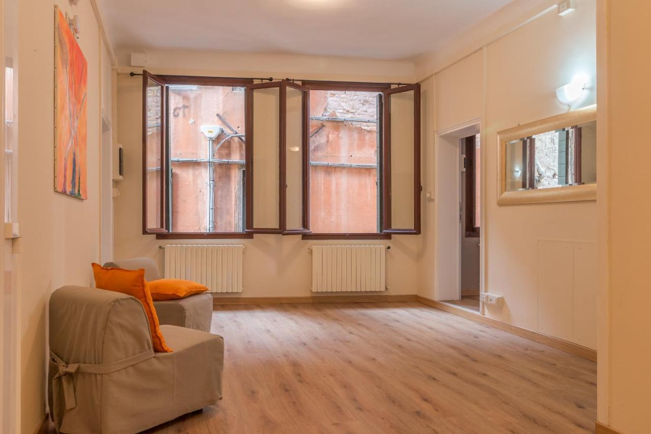 Apartment Family Colours Close To @rialto Mercato *