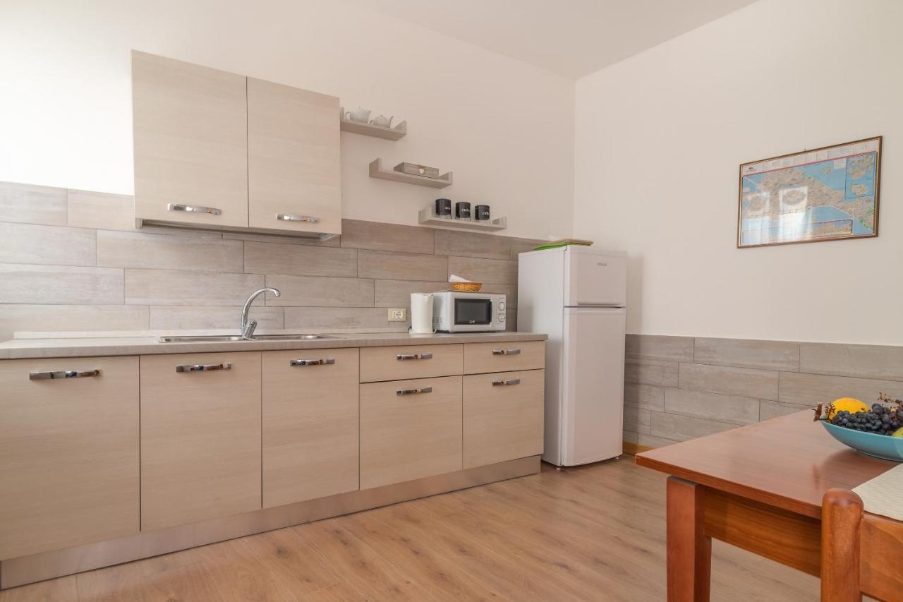 Apartment Family Colours Close To @rialto Mercato *