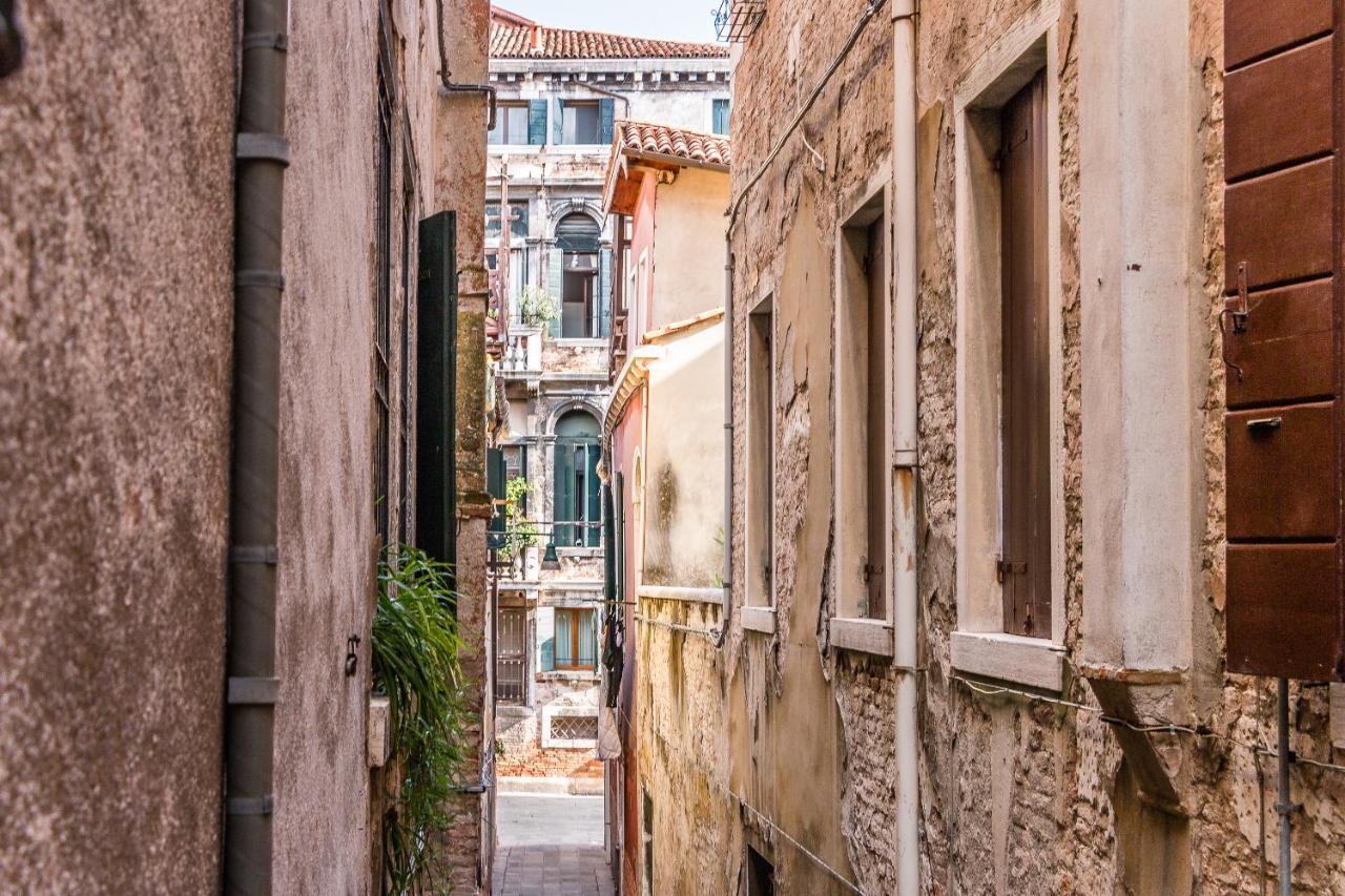 Apartment Family Colours Close To @rialto Mercato