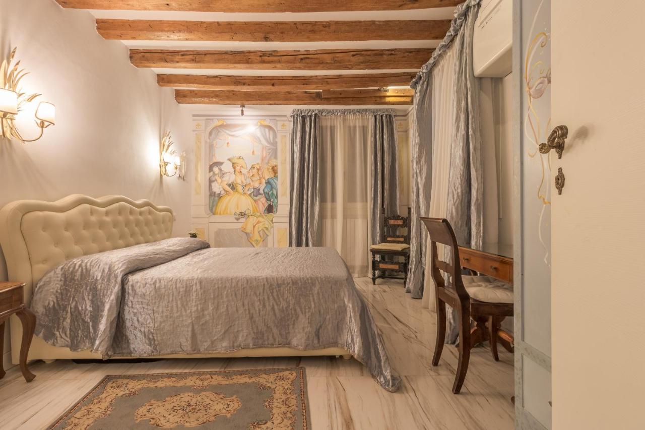 Noble House With @original Venetian Murales Apartamento