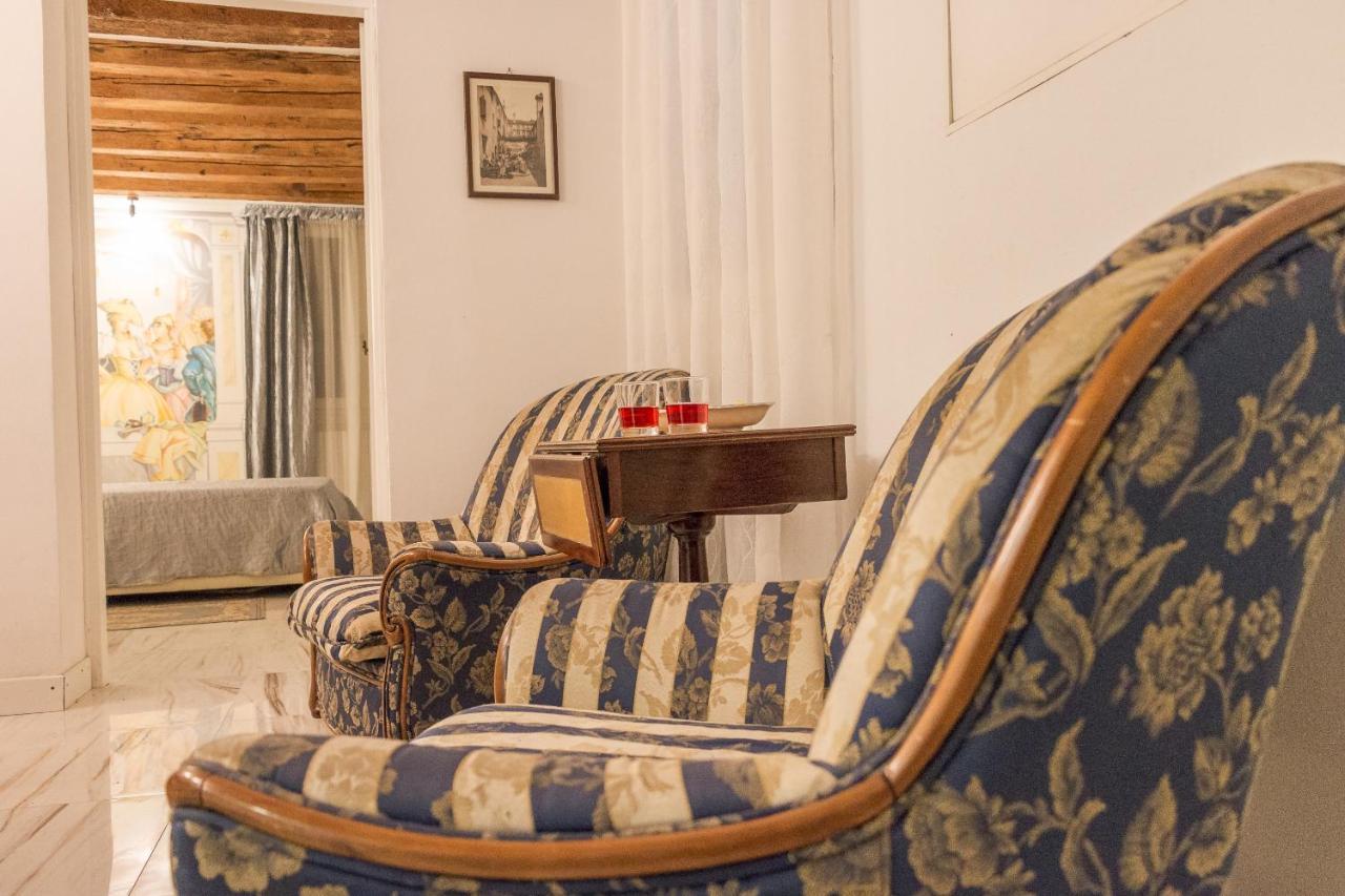 Noble House With @original Venetian Murales Apartamento *