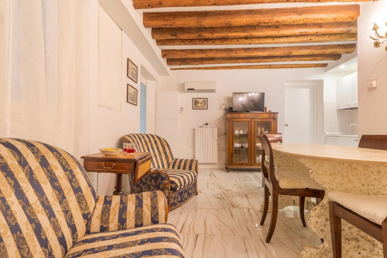 Noble House With @original Venetian Murales Apartamento