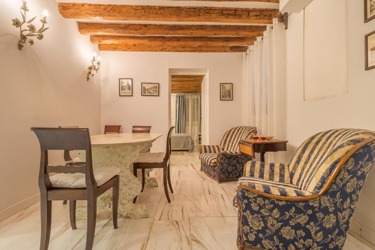 Noble House With @original Venetian Murales Veneza