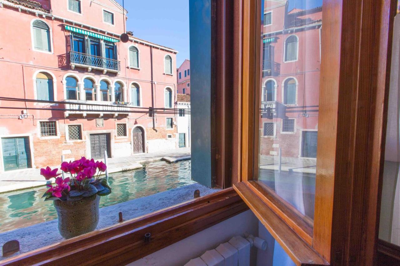 Ca Cammello Private Terrace And Canal View Apartment Venice