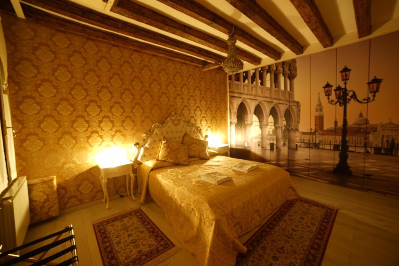 Apartment La Residenza Di Carlo Close To Piazza San Marco Venice