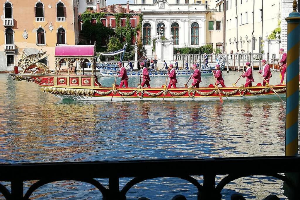 Grand Canal Next To Guggenheim Appartamento Venezia