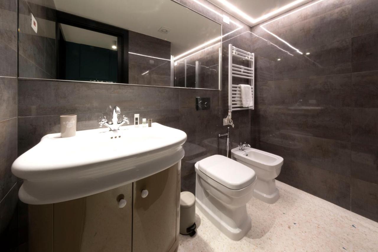 Poli Aparthotel Veneza