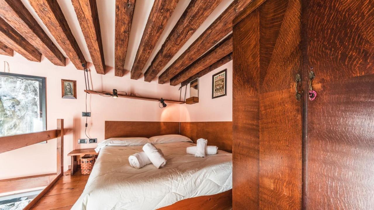 Apartment Dreaming On The Water