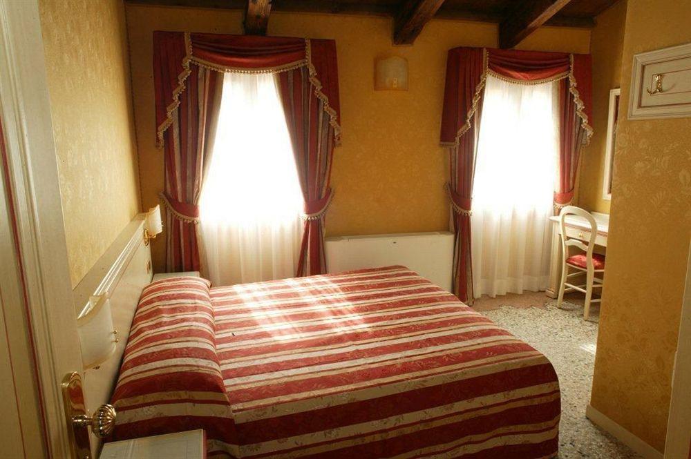 Guest house Ca' San Polo 3*