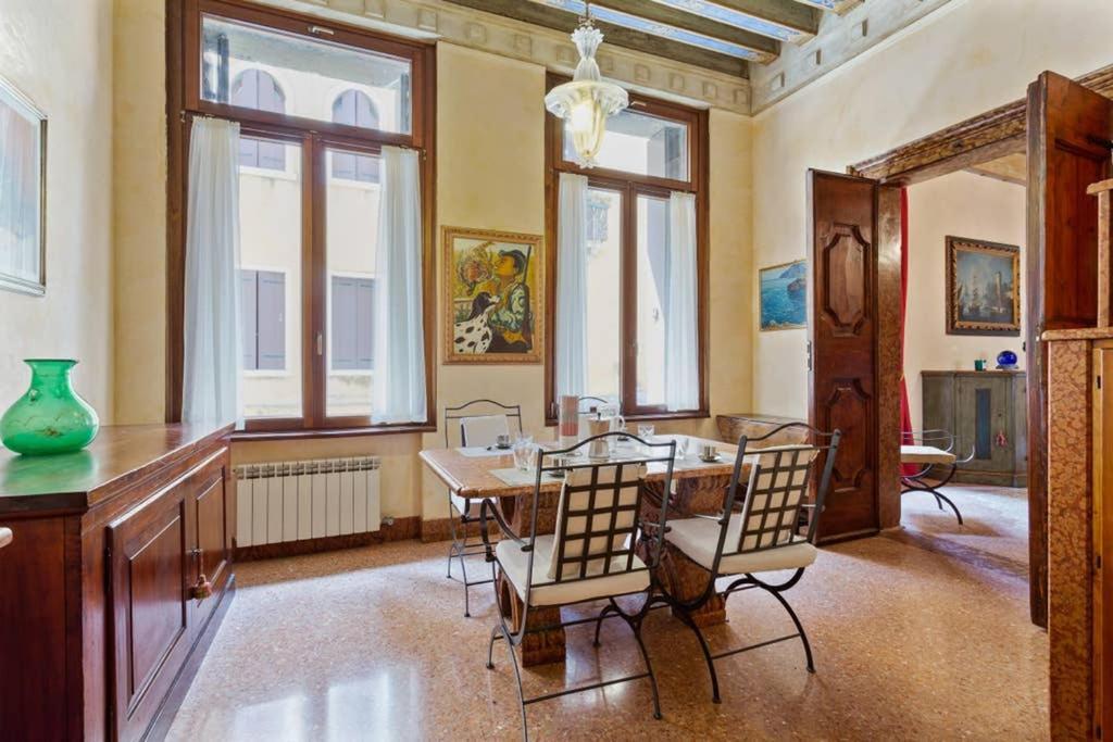 Doge Palace Luxury - Cannaregio Apartment Venice