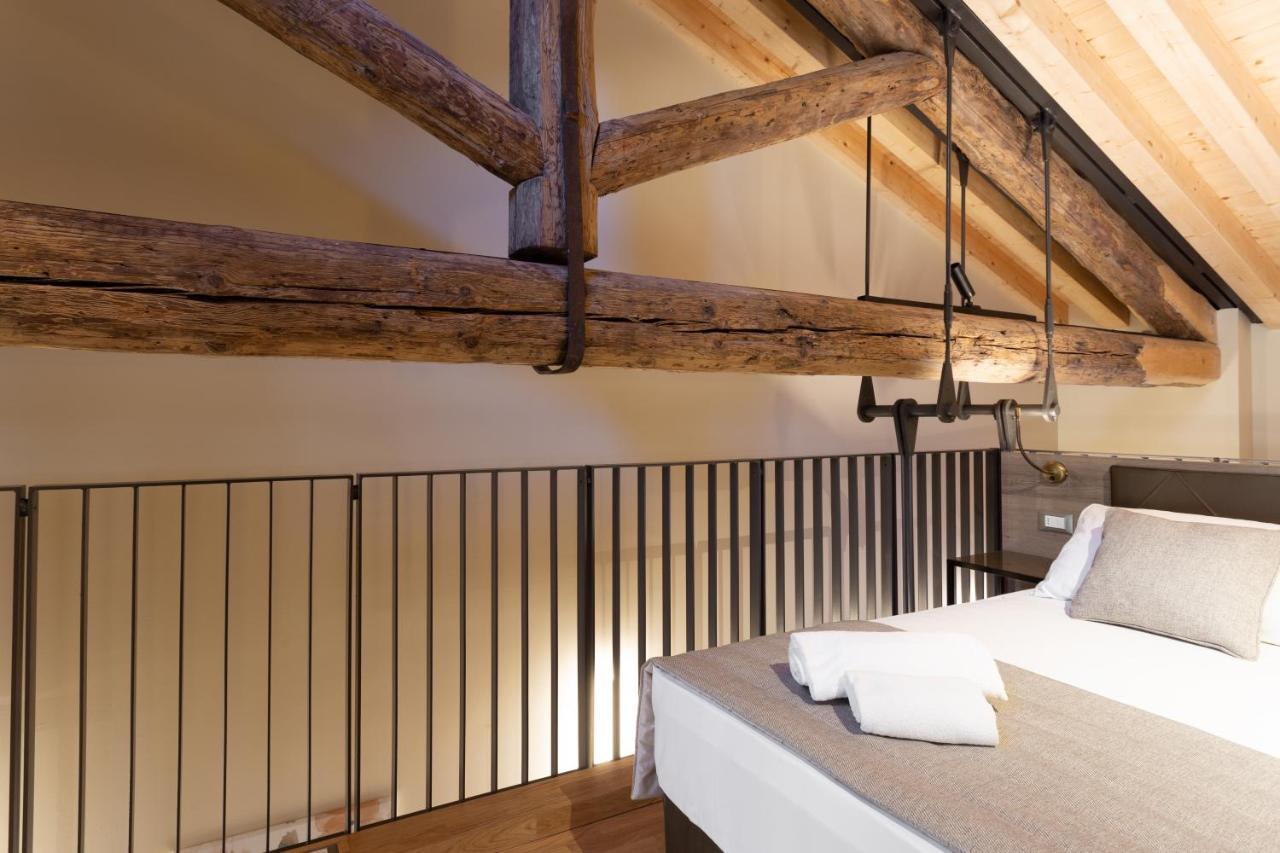 Apartment 8 Loft