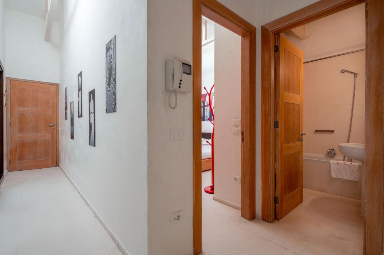 The Waterview Alcove