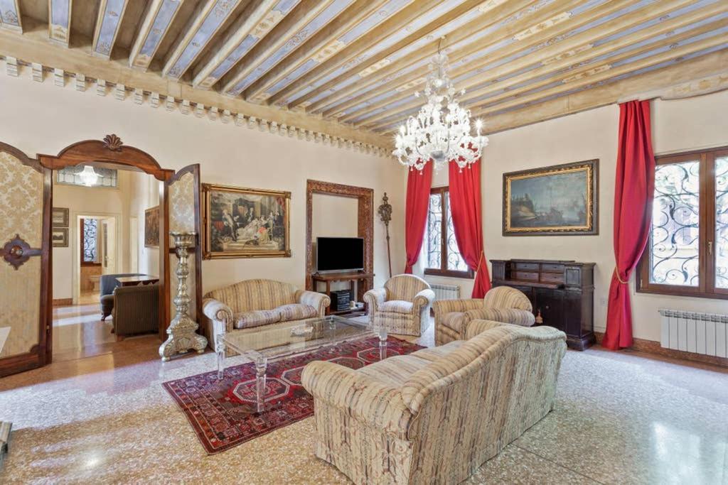 Doge Palace Luxury - Cannaregio Apartment