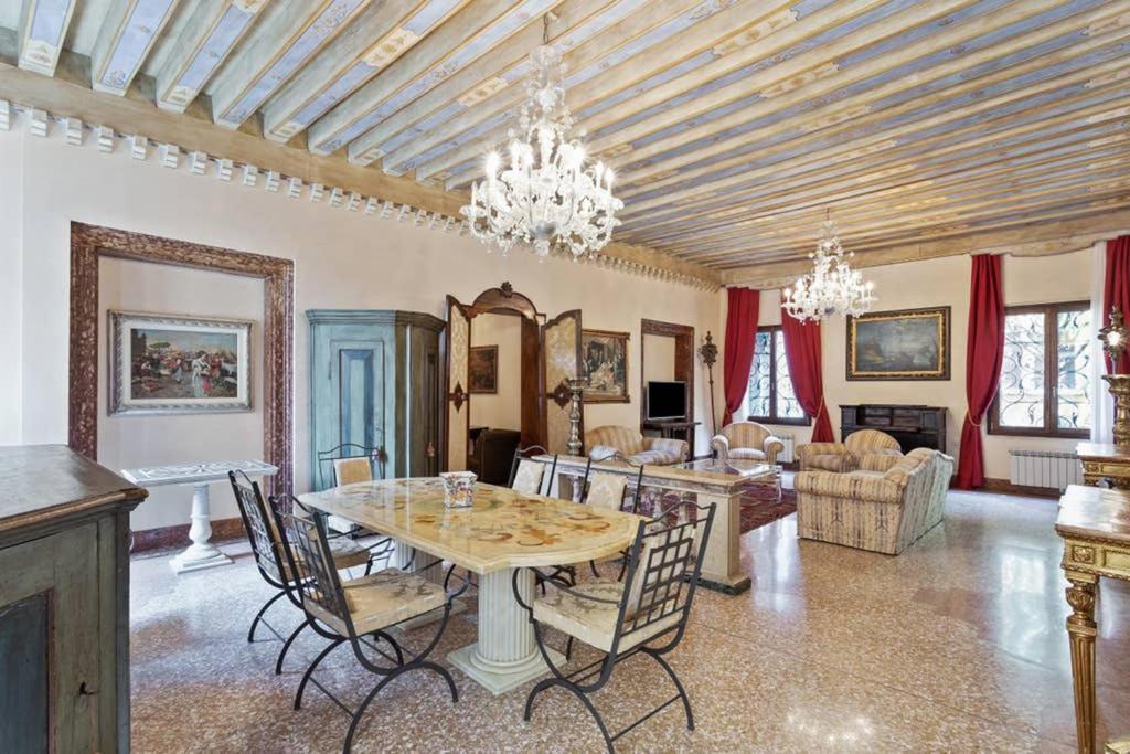 Doge Palace Luxury - Cannaregio Apartment Venice