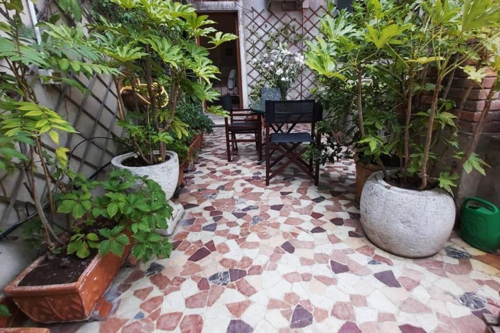 A Private Terrace In The Heart Of Venice