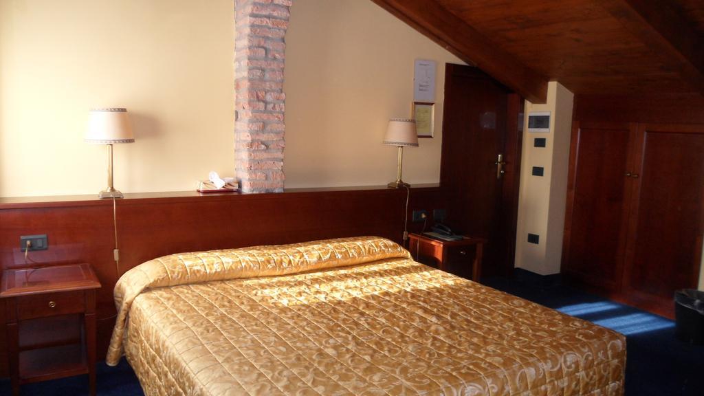 Inn Alloggi Marinella 3*