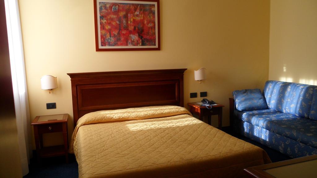 Alloggi Marinella Inn 3*