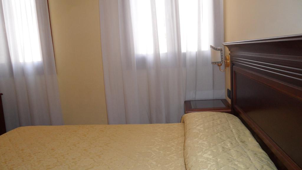 Alloggi Marinella Inn 3*