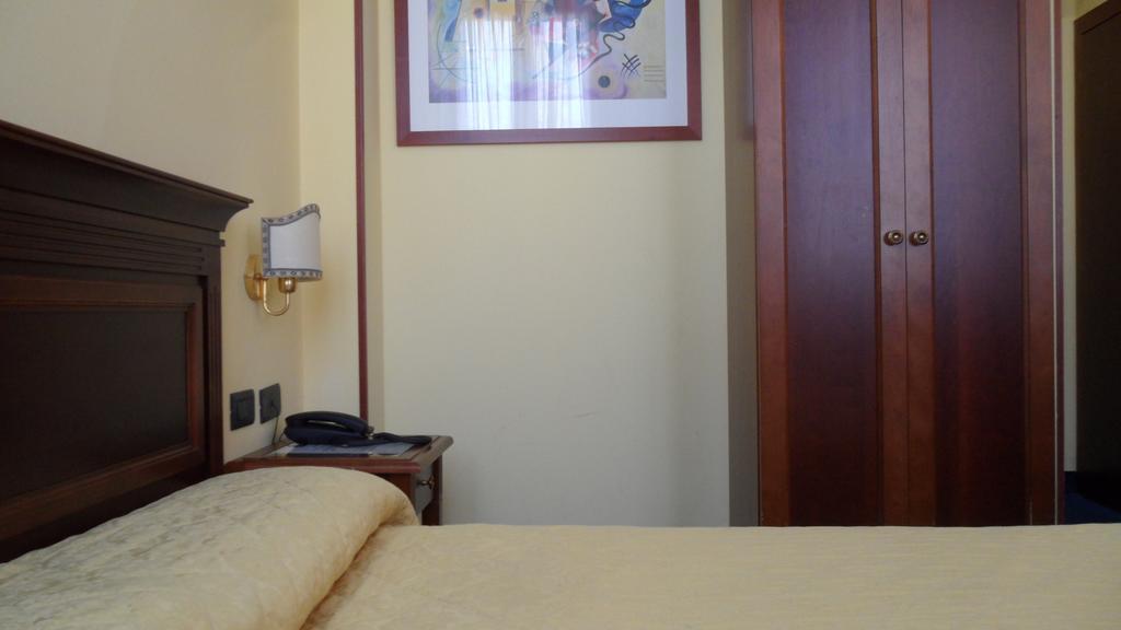 Alloggi Marinella 3*
