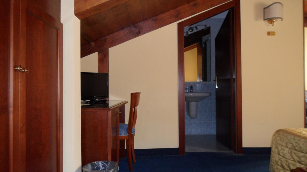 Alloggi Marinella Inn 3*