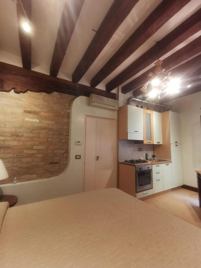 Canal View Flat Veneza