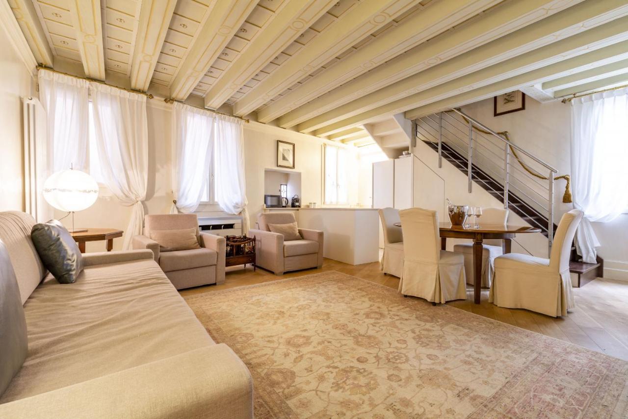 Gondola Luxury - Campo Santi Filippo E Giacomo By Wonderful Italy Apartamento