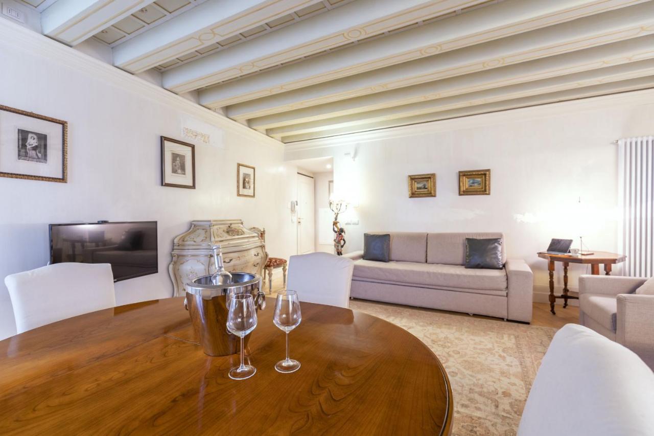 Apartamento Gondola Luxury - Campo Santi Filippo E Giacomo By Wonderful Italy *