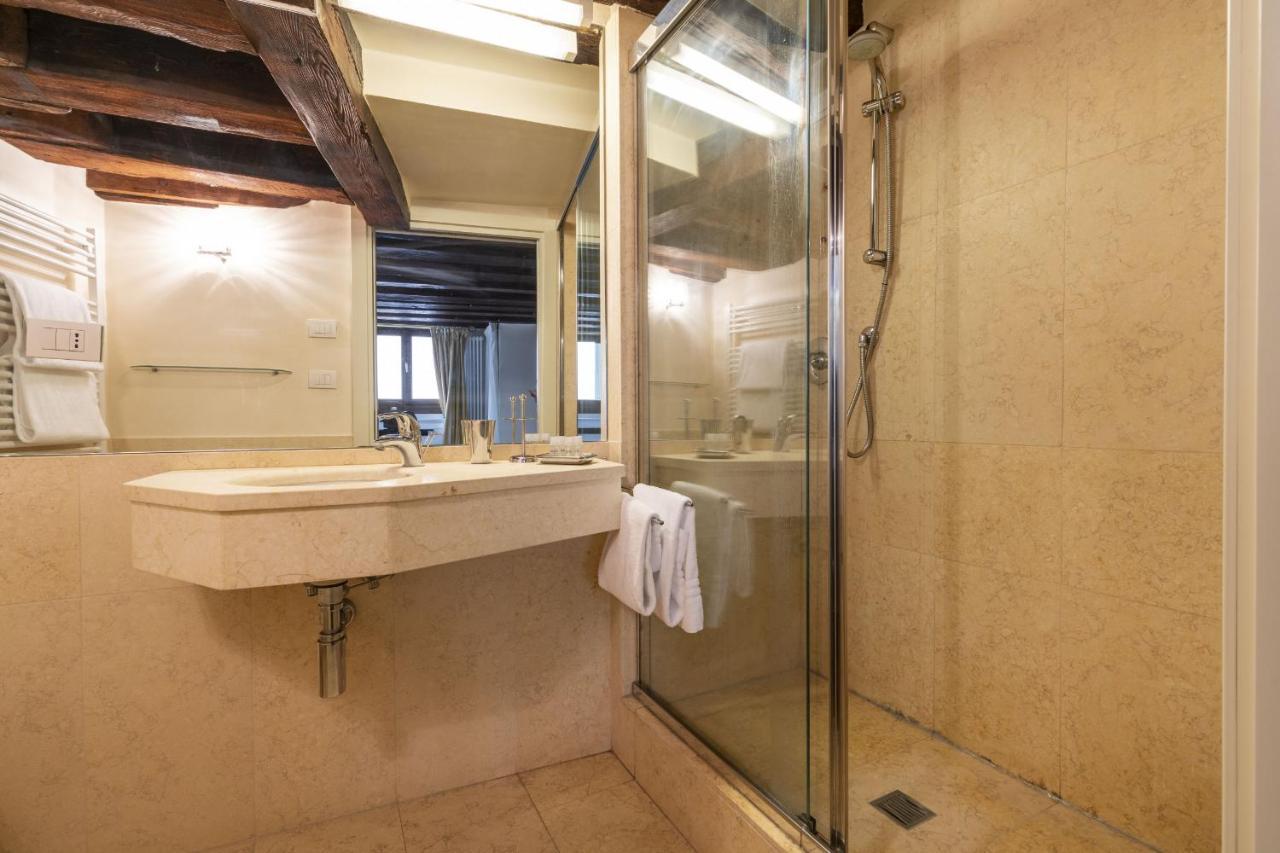 Apartamento Gondola Luxury - Campo Santi Filippo E Giacomo By Wonderful Italy Veneza