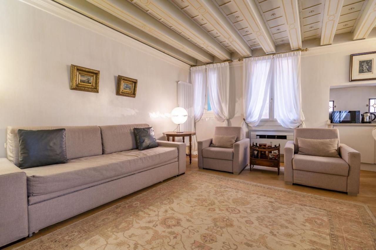 Apartamento Gondola Luxury - Campo Santi Filippo E Giacomo By Wonderful Italy Veneza