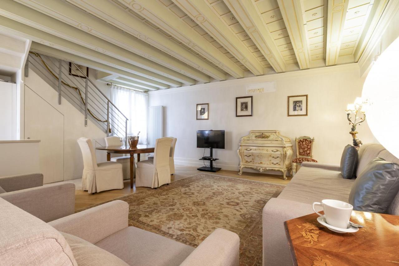 Gondola Luxury - Campo Santi Filippo E Giacomo By Wonderful Italy Apartamento